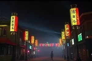 《雪落无声处》剧照：雪夜小镇路灯下的空长椅